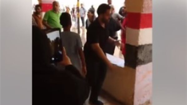 جانب من الفيديو المتداول