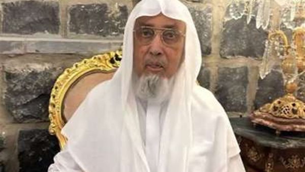  شيخ القراء في المسجد