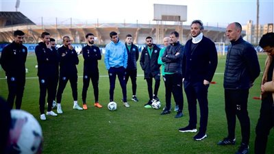 بيراميدز يبحث عن التعاقد مع مدافع بعد إصابة مرعي وأزمة أسامة جلال | خاص