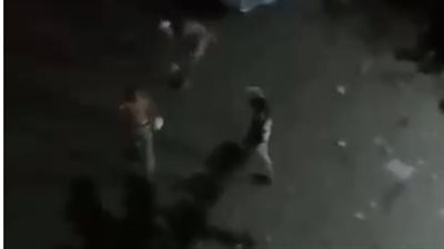 فتاة تستغيث من عائلة والدها بعد محاولة التعدي عليها ووالدتها بأسلحة بيضاء في الجيزة