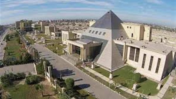 جامعة النهضة ببني