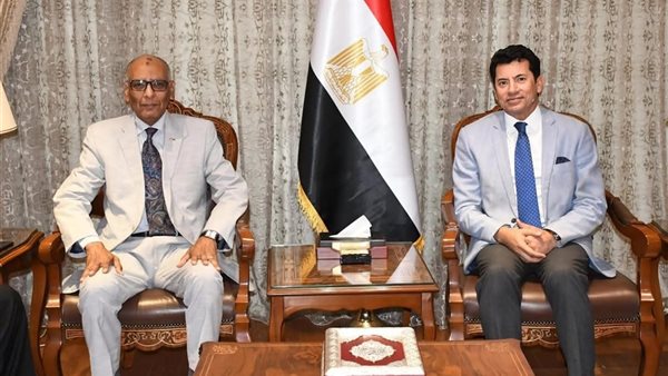 وزير الشباب والرياضة