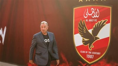 بعد تكليف الخطيب.. الجارحي والغزاوي يستمعان لمطالب العاملين بالأهلي في فرع الشيخ زايد 