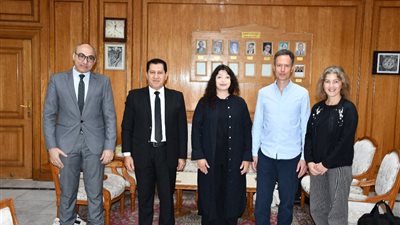 جامعة حلوان تبحث التعاون الأكاديمي مع الجامعة الأوروبية للعلوم التطبيقية ببرلين