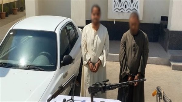 من المتهمين