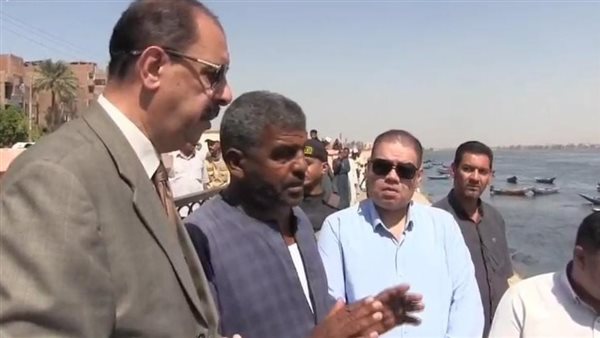 محافظ سوهاج على نهر