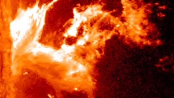 عاصفة شمسية