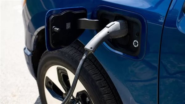 إحدى السيارات الكهربائية