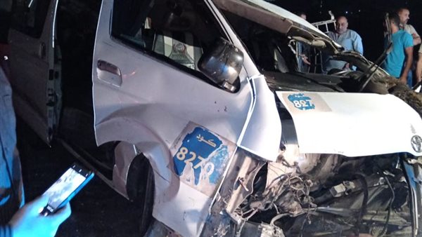 انقلاب سيارة ميكروباص