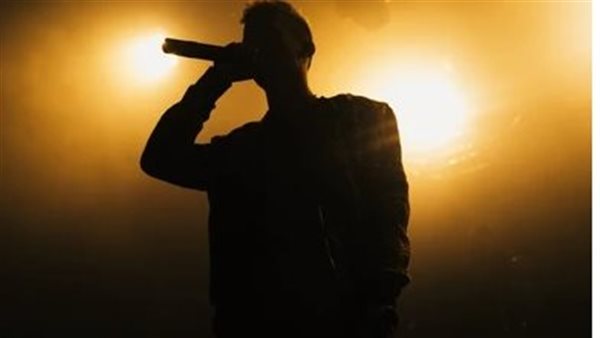 مطرب شعبي - تعبيرية