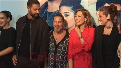 بإطلالة مميزة.. منة شلبي تحتفل بالعرض الخاص لفيلم هيبتا المناظرة الأخيرة