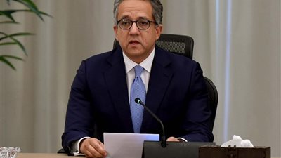 وزير البترول يهنئ الدكتور خالد العناني بفوزه التاريخي بمنصب مدير عام اليونسكو