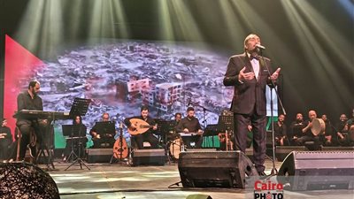 علي الحجار: أبويا قالي ماتسيبش أغانيك تموت.. وحريص إن كلماتي ماتخرجش عن الذوق العام