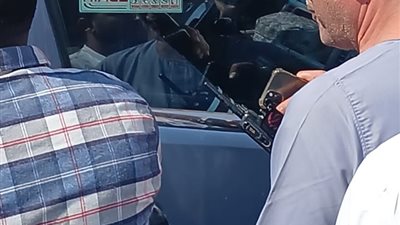 سيبوني أبوس الجثمان.. وداع مؤثر من أحد محبي الدكتور أحمد عمر هاشم خلال وداعه