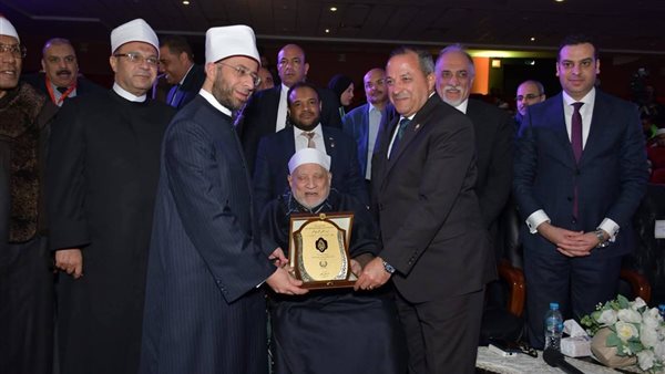 الدكتور أحمد عمر