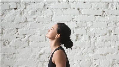 خبير يوجا: ممارستها بانتظام تقلل خطر الإصابة بالنقرس 