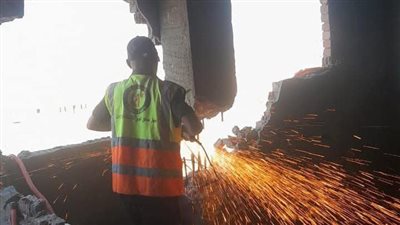 هنهد على حسابك.. جهاز حدائق أكتوبر يقود حملة لإزالة 14 مخالفة بناء