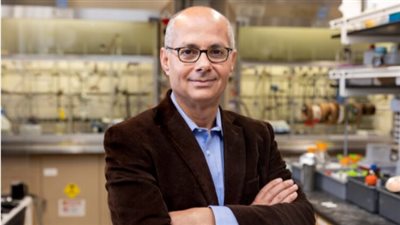 احتفى به الجميع.. البحث عن جنسية الدكتور عمر ياغي بعد حصوله على جائزة نوبل 