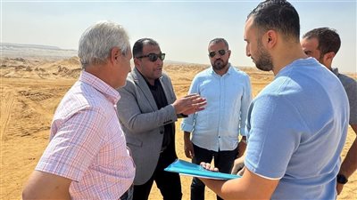 رئيس جهاز مدينة العبور الجديدة يتابع مشروعات المرافق الجاري تنفيذها بمناطق الأراضي المُضافة