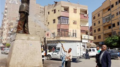 حي غرب سوهاج: جار رفع كفاءة تمثال الشهيد عبدالمنعم رياض بما يليق بمكانة البطل الشهيد│صور