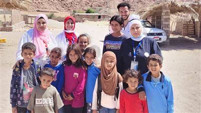 فرق طبية ميدانية تجوب وادي مجيرح بمدينة دهب لتطعيم الأطفال