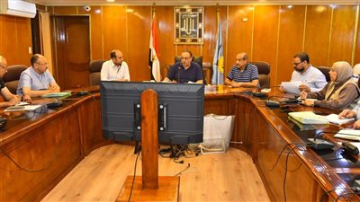 بعد نشر القاهرة 24.. محافظ أسيوط يوجه بتوفير كتب وملابس مدرسية للمصابين في حادث انقلاب تروسيكل بمنقباد