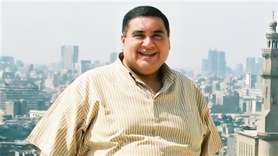 شقيق علاء ولي الدين: تبرعت بجزء من ملابسه لإحدى الجمعيات الخيرية