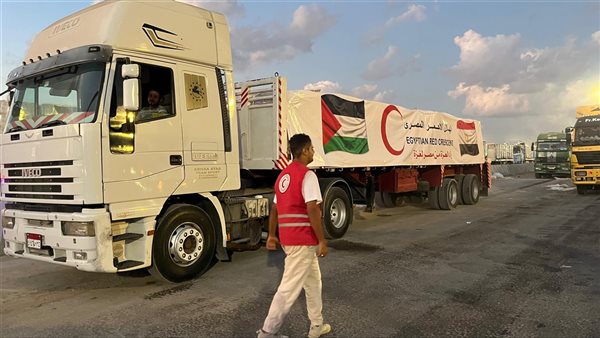 مساعدات الهلال الأحمر