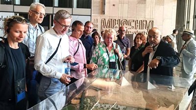 في إطار احتفاليْ تخرج GUC وGIU.. انبهار وفد ألماني رفيع المستوى بزيارته للمتحف المصري الكبير