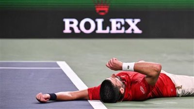 بعد لعبه مصابًا.. ديوكوفيتش يخسر من المصنف 204 عالميًا في نصف نهائي شنجهاي للتنس