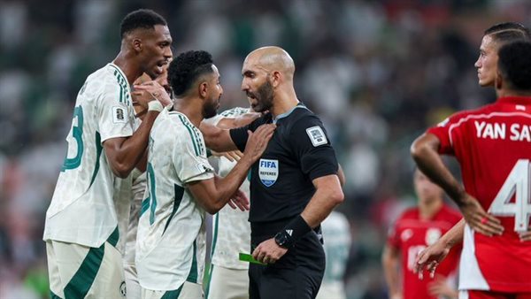 أحمد العلي حكم مباراة