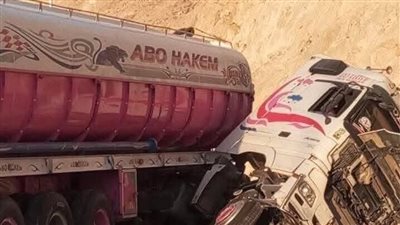 دون خسائر بشرية.. تصادم 3 سيارات بطريق الهضبة في أسيوط | صور 