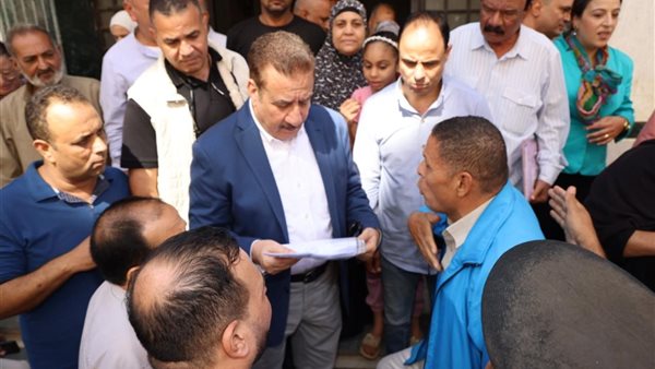 محافظ المنوفية مع