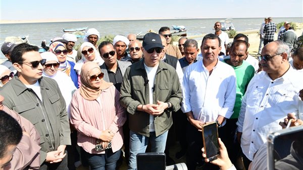 محافظ الفيوم خلال