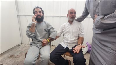 فرحة وألم في لحظة واحدة.. ناجي شقيق الشهيد صالح الجعفراوي يصل إلى غزة بعد تحريره ضمن صفقة التبادل