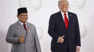 بسبب ميكروفون مفتوح.. محادثة جانبية بين رئيس إندونيسيا وترامب تُسمَع على الهواء في قمة شرم الشيخ 