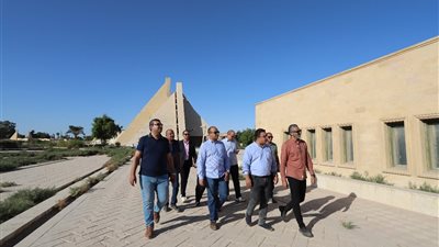 أمين الأعلى للآثار يتفقد المتحف الآتوني بالمنيا لمتابعة مستجدات الأعمال تمهيدًا لافتتاحه| صور