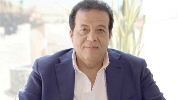 الدكتور عاطف عبد