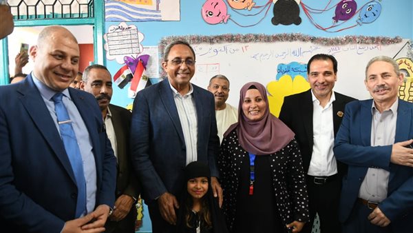 افتتاح مدرسة علي