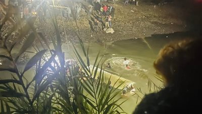 أسماء| تفاصيل مصرع فتاة وإصابة 10 في انقلاب ميكروباص داخل ترعة بالدقهلية