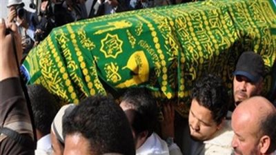 عضو الفتوى بالأزهر يحذر المواطنين: رفع الصوت بالذكر والقراءة في المشي مع الجنازة عادة قبيحة ومكروه 