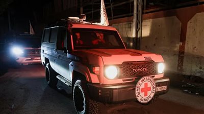 الجيش الإسرائيلي: الصليب الأحمر في طريقه لتسلم جثمان أحد الأسرى 