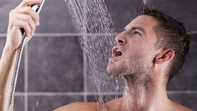 طريقة الوضوء بالاستحمام.. شرطان يجهلهما غالبية المسلمين يفسدان التطهر للصلاة