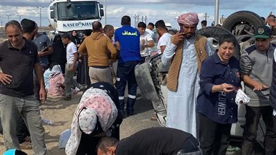 تفاصيل مصرع فتاة وإصابة 15 آخرين في حادث انقلاب ميكروباص بشمال سيناء