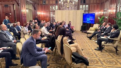 رئيس هيئة الرقابة المالية يشارك في حوارات مع كبار المستثمرين على هامش اجتماعات البنك وصندوق النقد بواشنطن