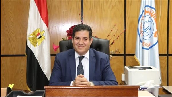 الدكتور مصطفى عبد