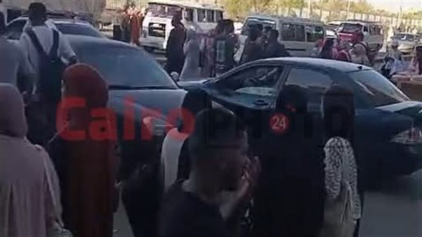 زحام الطلاب بسبب