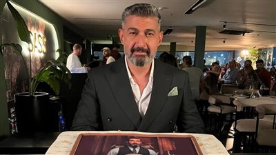 أبطال وصناع مسلسل كلهم بيحبوا مودي بطولة ياسر جلال يحتفلون بتعيينه في مجلس الشيوخ