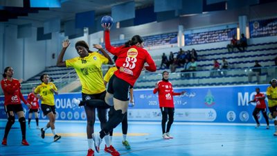 سيدات كرة يد الأهلي يواجهن فاب الكاميروني في نصف نهائي بطولة إفريقيا بالمغرب