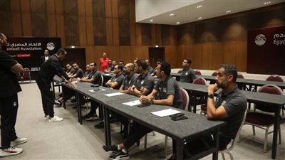 أوسكار يجتمع مع حكام تقنية الفيديو بعد عودته من تشيلي